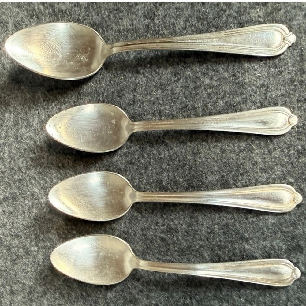 Vintage EPNS Silver Plated Spoons Set of 4 Ribbed Shell Tip Flatware Silver